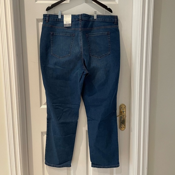 Woman’s straight leg jeans - Picture 5 of 5